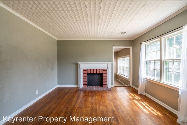 Building Photo - 2 br, 1 bath House - 1810 N Main St