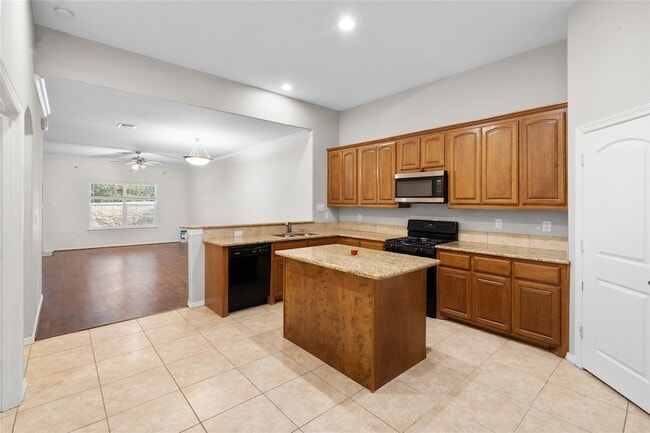 Building Photo - 111 Harbour Town Cir