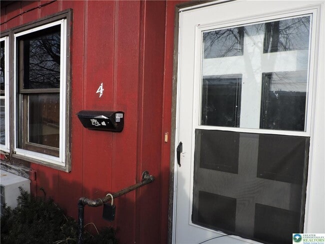 Foto del edificio - 866 N Van Buren St