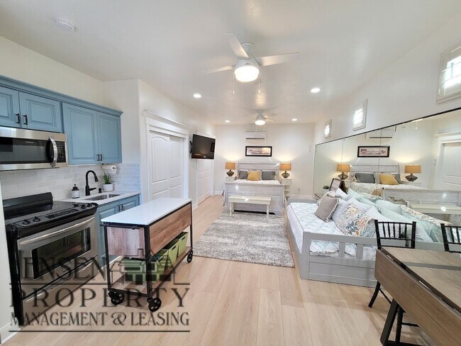 Building Photo - Beautiful Furnished Casita in Hurricane-Al...