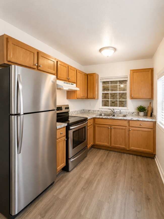 Foto del edificio - 5527 Bryson Dr