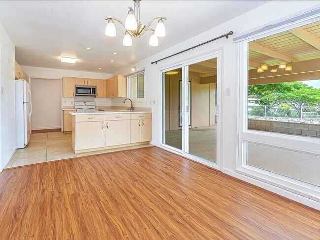 Building Photo - Pet Friendly in Kailua - Enchanted Lakes!
