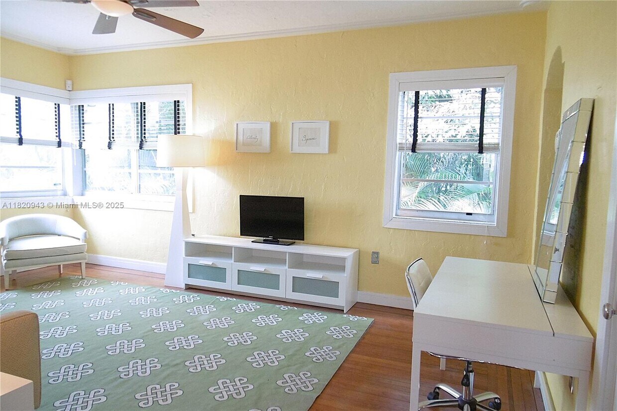Foto principal - 1553 Meridian Ave