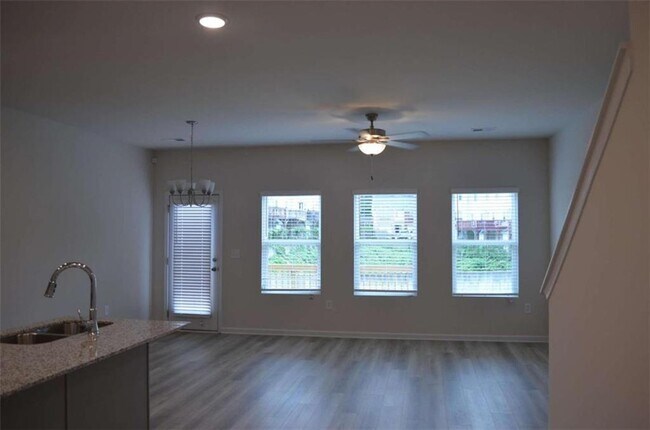 Building Photo - 4261 Notting Hill Dr SW