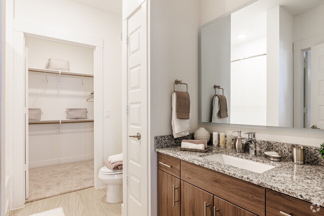 1BR, 1BA - 637SF | A2 - Latitude