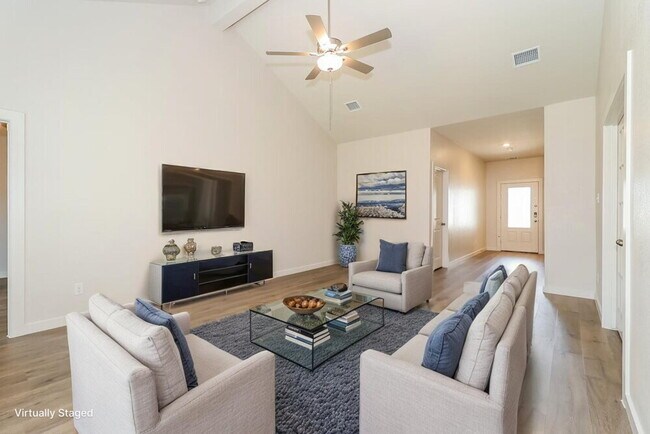 Building Photo - 1505 Woodwinds Dr