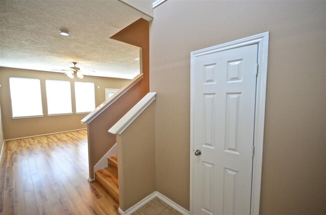 Foto del edificio - 5614 Redgrove Ln