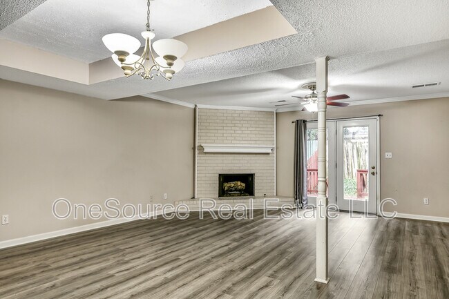 Foto del edificio - 1702 Twin Brooks Dr SE