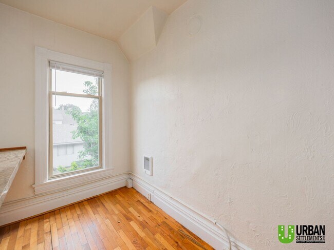 Foto del edificio - 828 W Cleveland Ave
