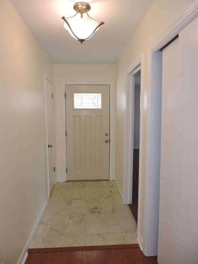 Building Photo - Nice home in Northeast Pensacola!