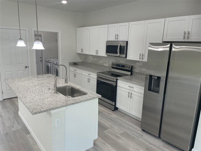 Foto del edificio - 3364 SW 165th Loop