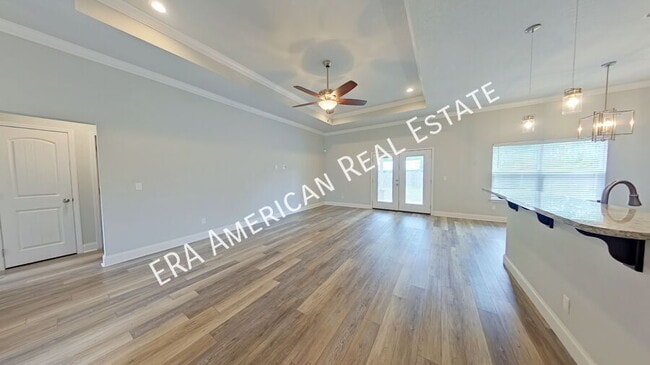 Building Photo - 217 Evergreen Dr