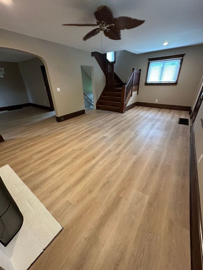 Photo - Well maintained 4 bedroom 2 bathroom home