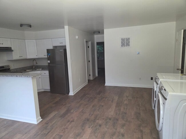 Photo - 1012 W 36th St Apartment