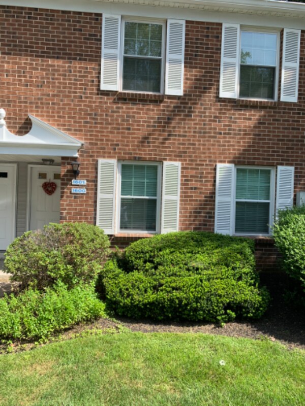 Primary Photo - 1601 Huntingdon Mews