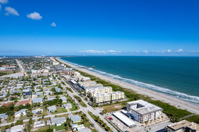 4700 Ocean Beach Blvd Cocoa Beach, FL 32931 - Villa Vista