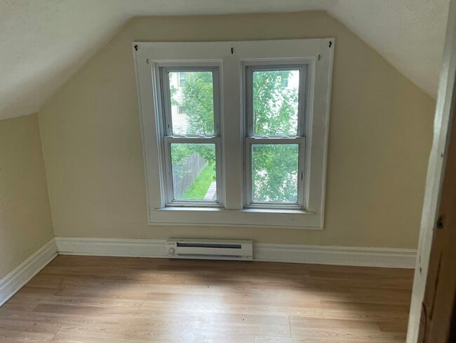 Building Photo - 289 N Midler Ave