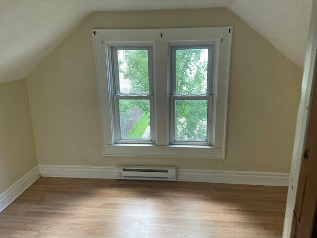 Foto del edificio - 289 N Midler Ave