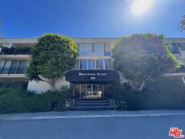 Foto del edificio - 289 S Barrington Ave