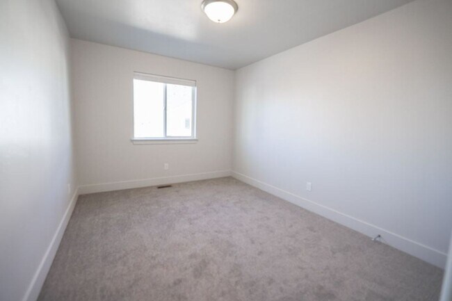 Foto del edificio - 3 bed, 2.5 bath Summerfield Townhome found in Rexburg!