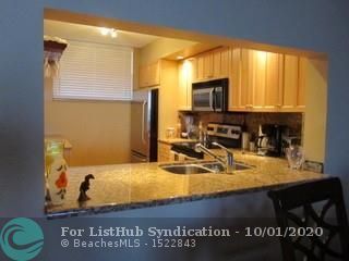 Foto del edificio - 110 Lake Emerald Dr