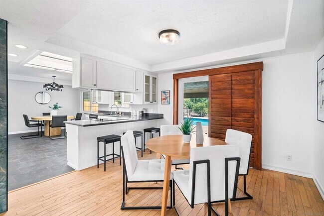 Foto del edificio - 1658 Bartram Way