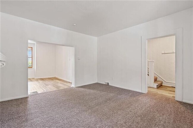 Building Photo - 561 2nd St