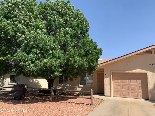 Building Photo - 8369 E Leigh Dr