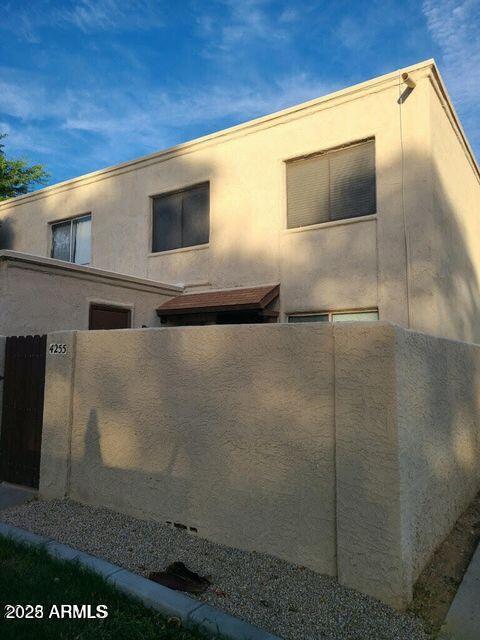 Foto del edificio - 4255 N 81st St