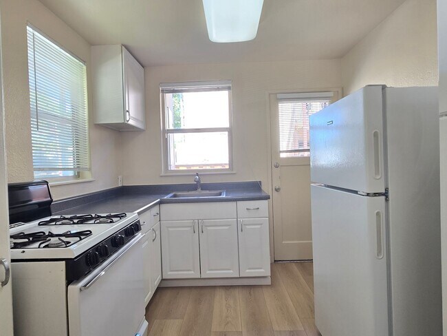 Foto del edificio - 572 N 2nd St
