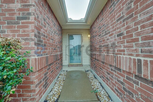 Foto del edificio - 6627 Whitneyglen Dr