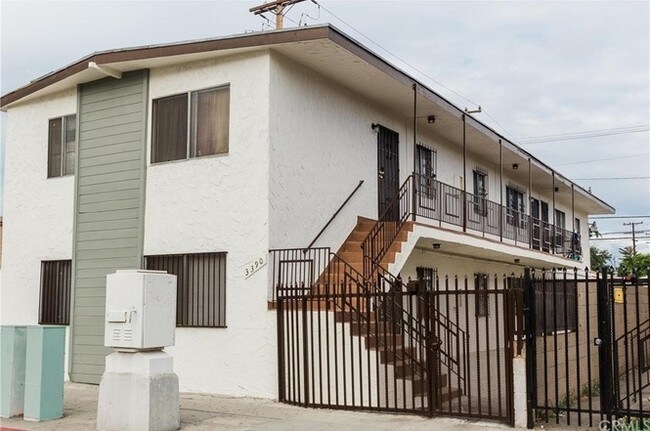 Building Photo - 3390 Santa Fe Ave