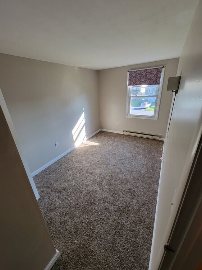 4188 Burningtree Rd, Liverpool, NY 13090 House Rental in Liverpool, NY