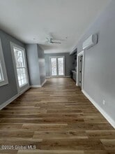 Building Photo - 152 Street