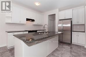 Photo du bâtiment - 369 Falling Green Cres