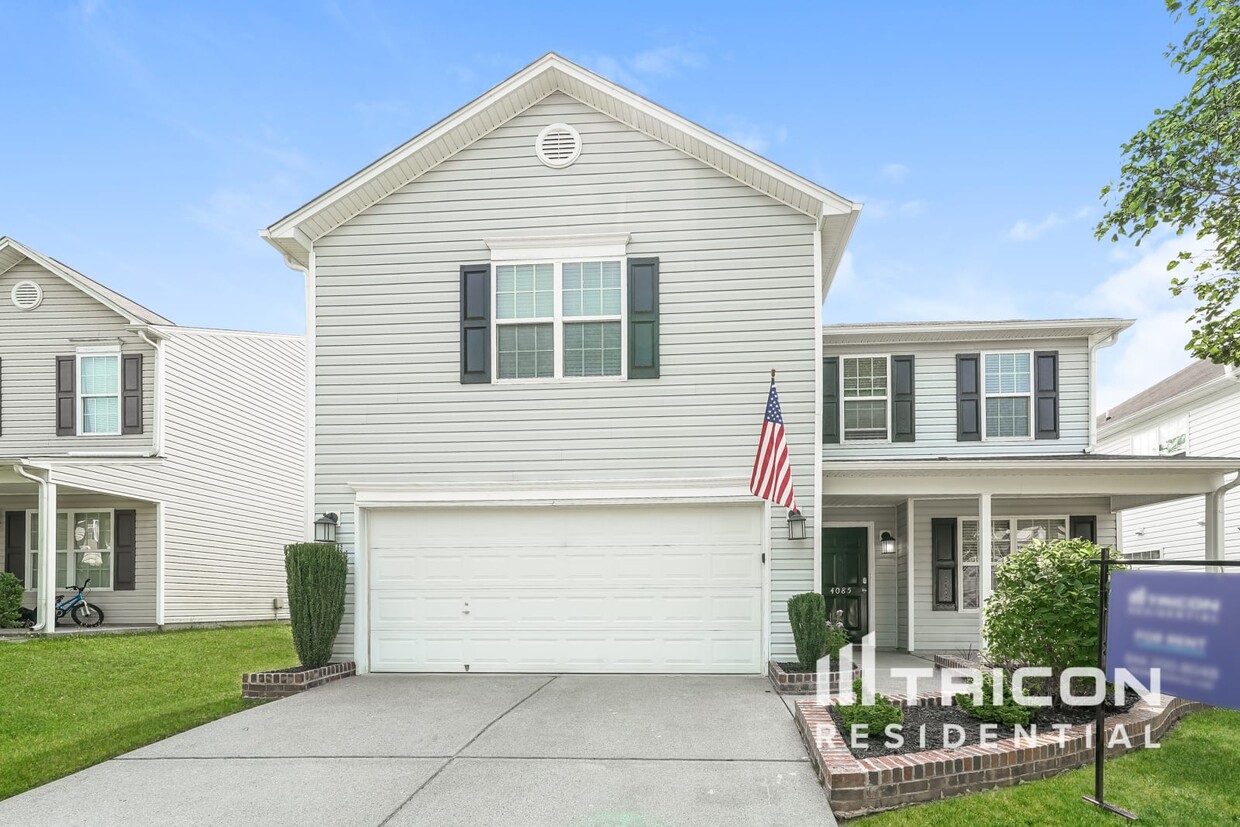 Foto principal - 4085 Heather View Ln