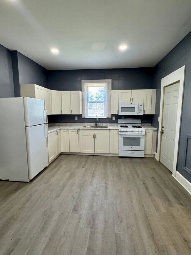 Foto del edificio - 1529 W 6th St