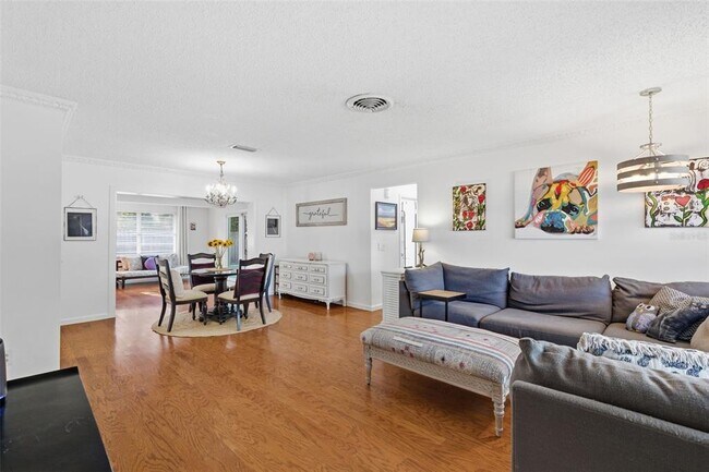 Foto del edificio - 2039 Pine Ridge Dr