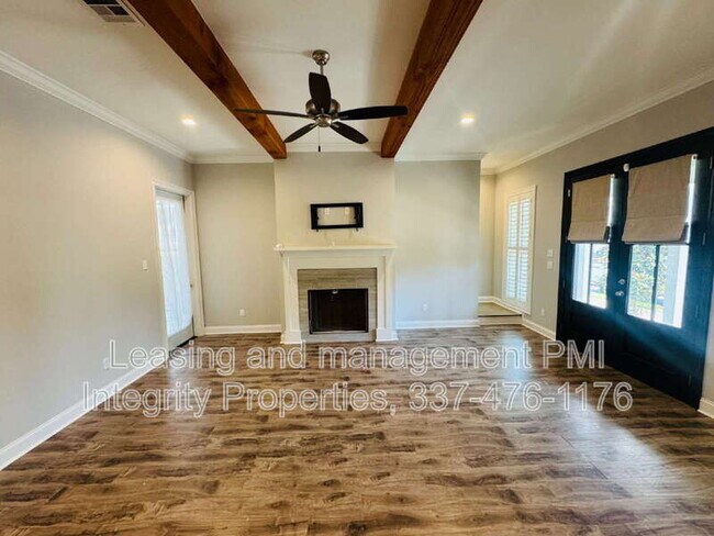 Foto del edificio - 113 Oak Village Dr