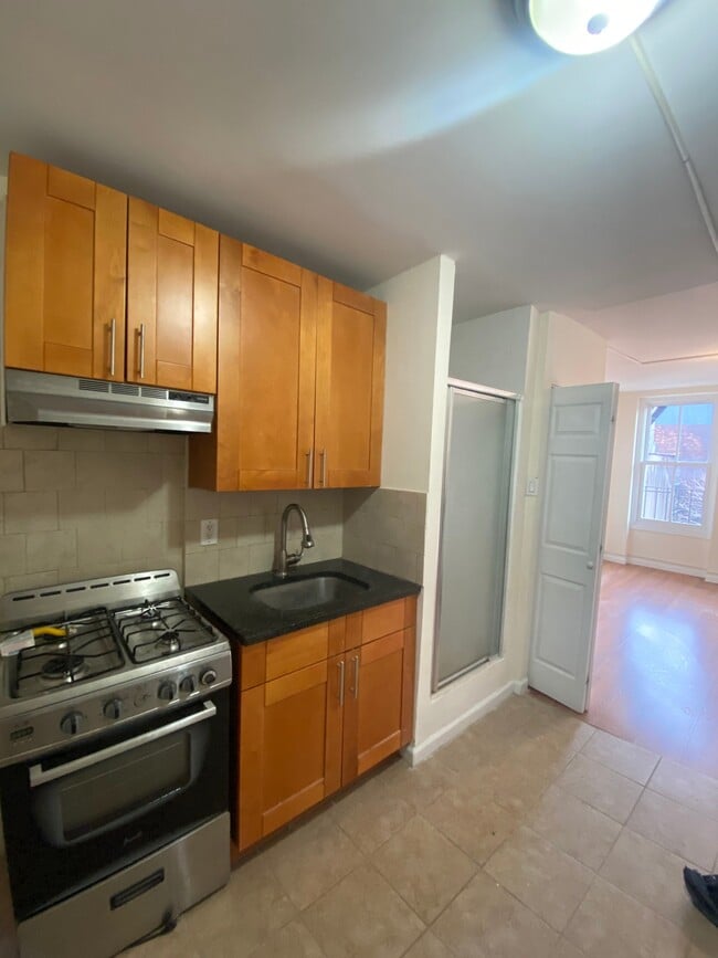 Building Photo - 87 Christopher St