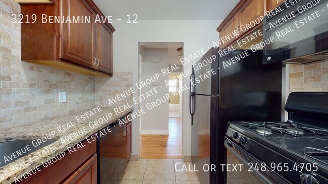 Foto del edificio - 3219 Benjamin Ave