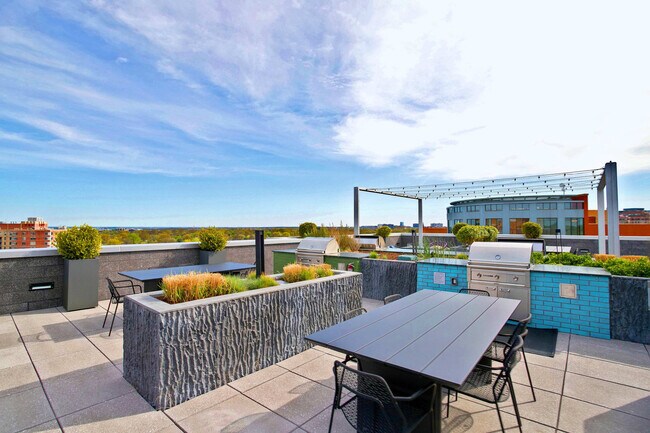 Foto del edificio - 1122 N Hudson St