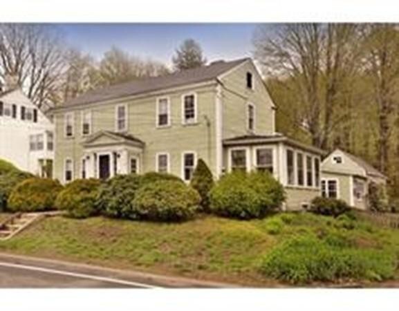 Primary Photo - 372 Main St