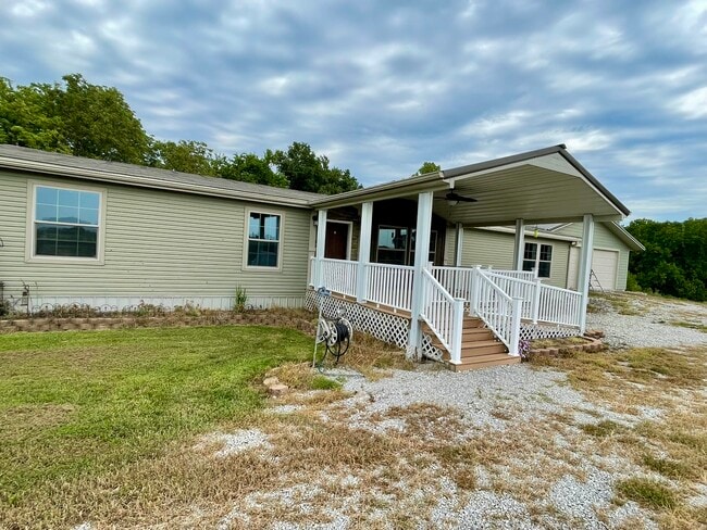 Building Photo - 529 NE 851st Rd