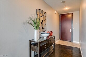 Building Photo - 4575 Dean Martin Dr