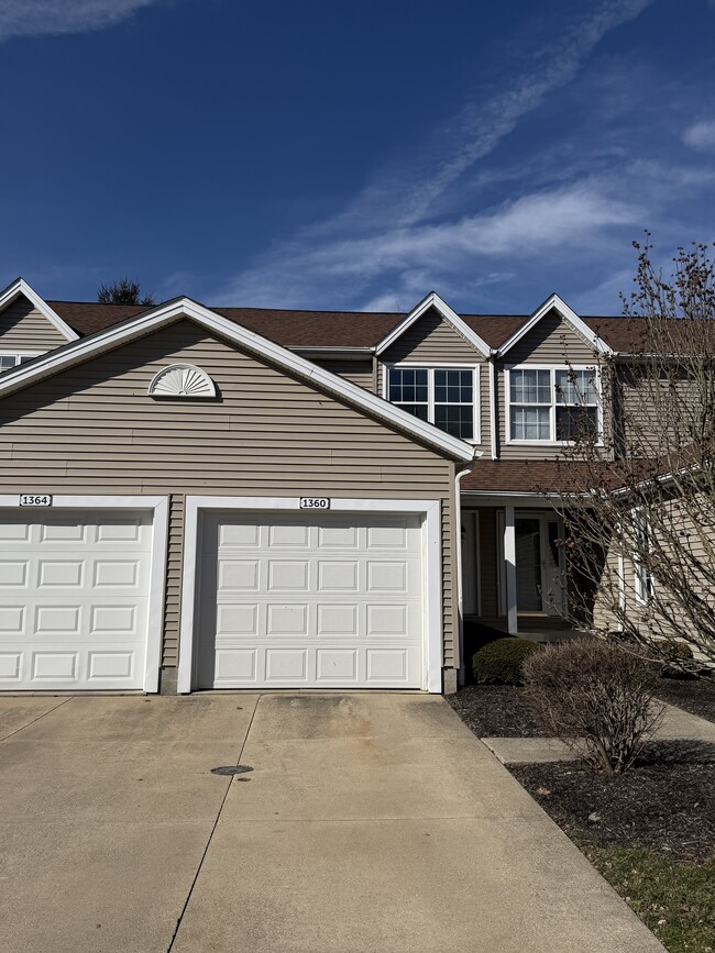 Building Photo - 1360 Meadow Run