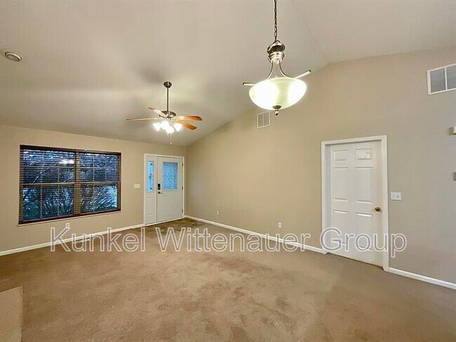 Foto del edificio - 10909 Kentfield Dr