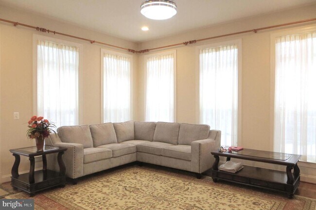 Foto del edificio - 3879 Billberry Dr