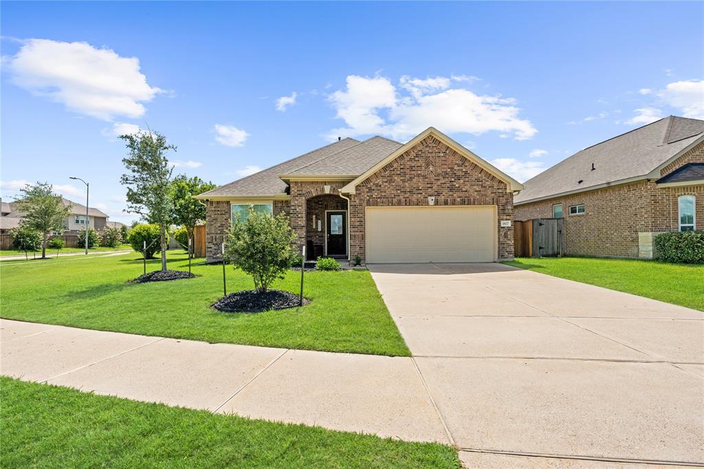 Primary Photo - 1807 Harmony Bend Ln