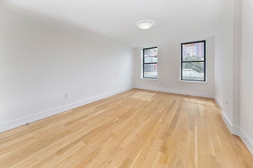 Building Photo - 100 Rivington St